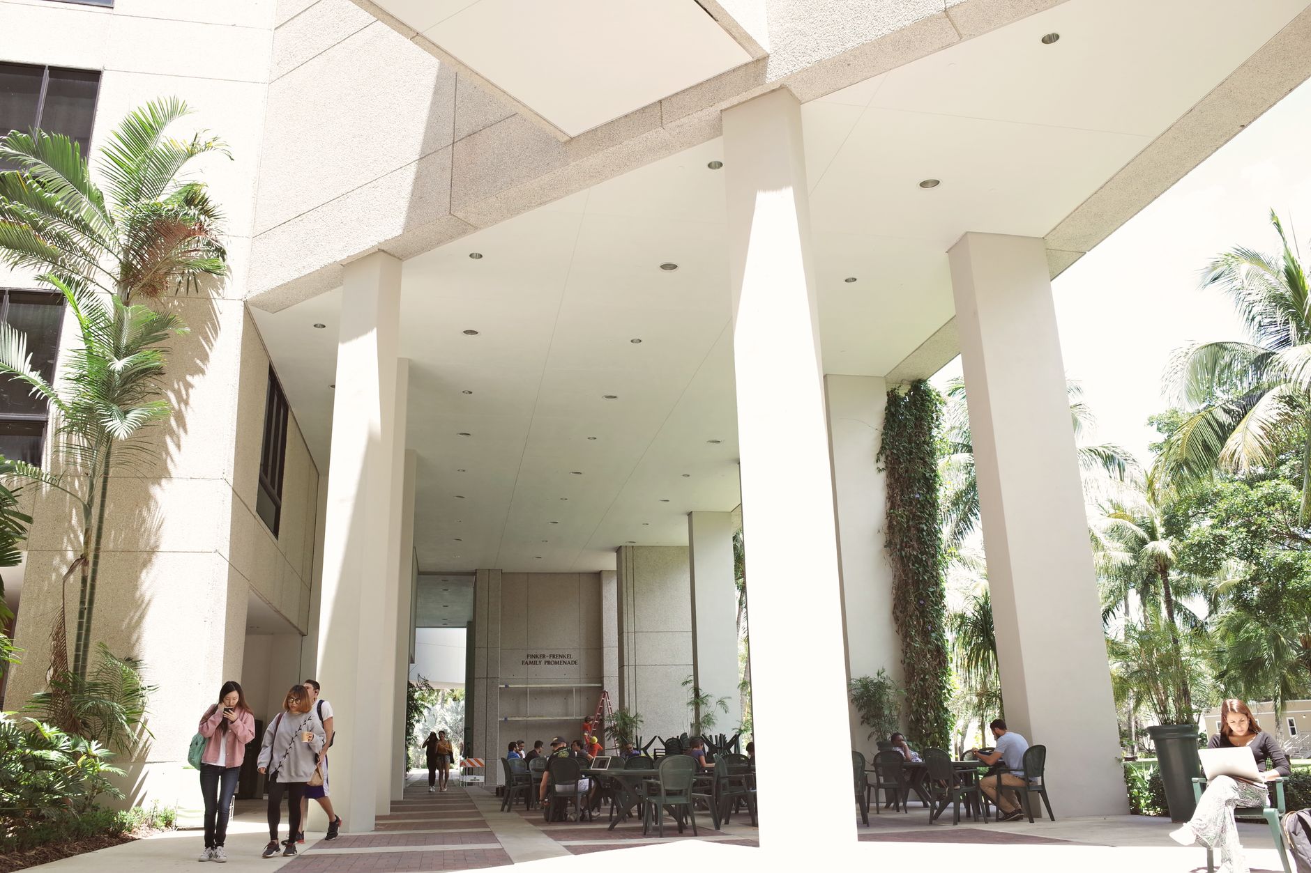 “黄金窗口”不只是澳洲:顶尖大学纷纷降低门槛,2026年马来西亚留学正当时